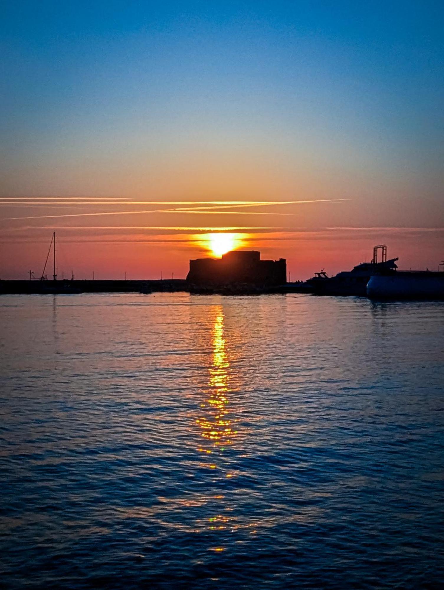 Bohemian Rhapsody Appartement Paphos Buitenkant foto